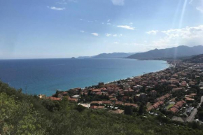Casa indipendente su due livelli in Liguria-vista mare 6-7 Posti Magliolo